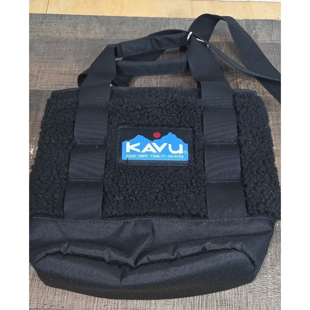 Kavu Brimley Sherpa Handbag Small Shadow Black Top Handle Bag 9243-1574-1